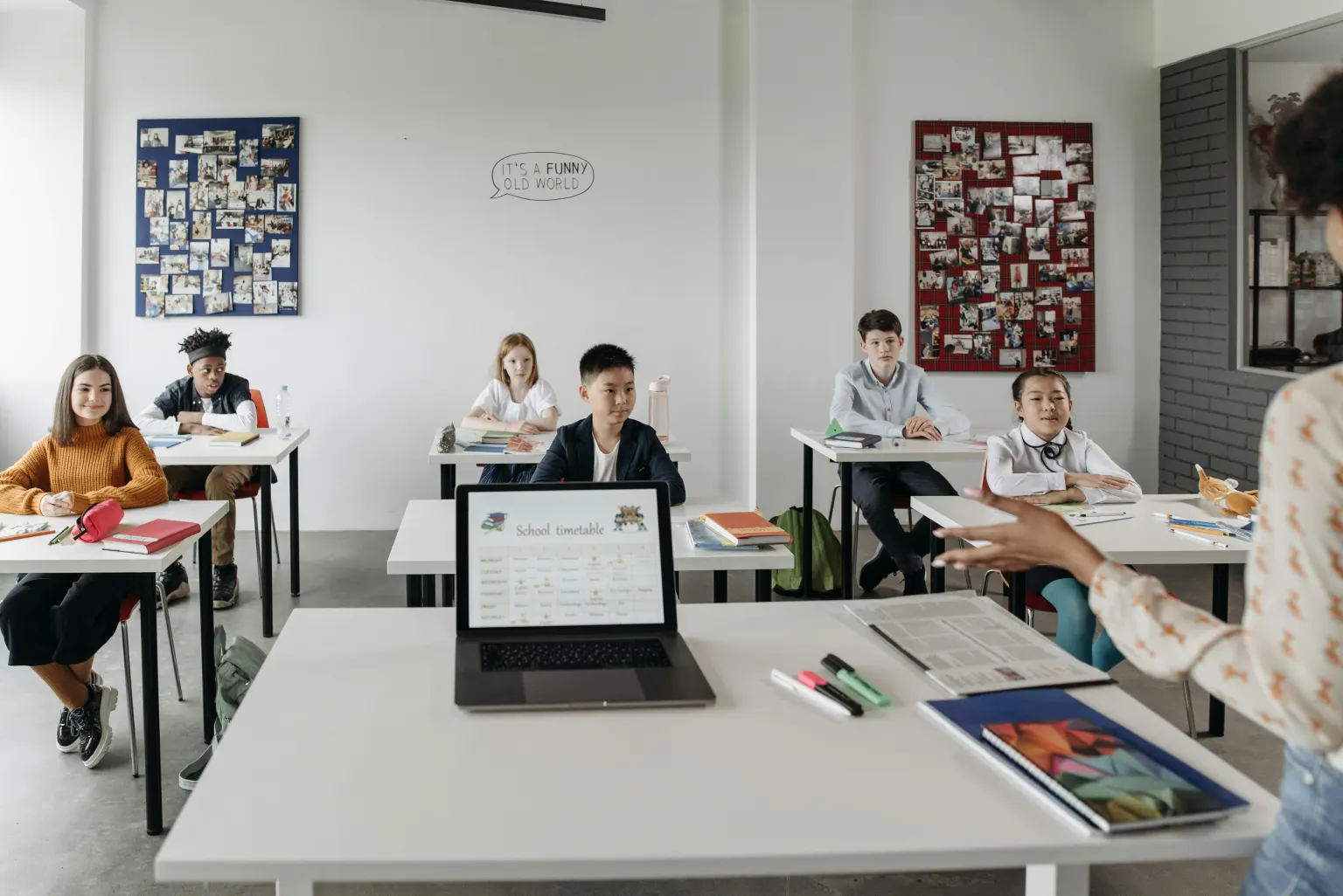 DragBin unified workspace for schools and universities